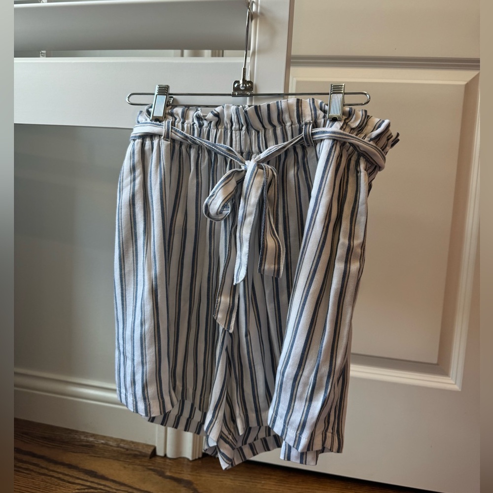 Blue and white striped tie flowy shorts